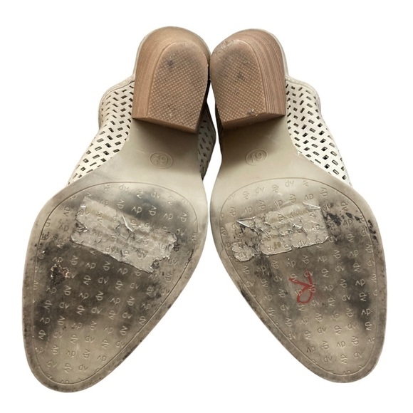 DV By Dolce Vita Perforated Taupe Heeled Mules Women’s Size 6.5 EUC - Picture 7 of 7